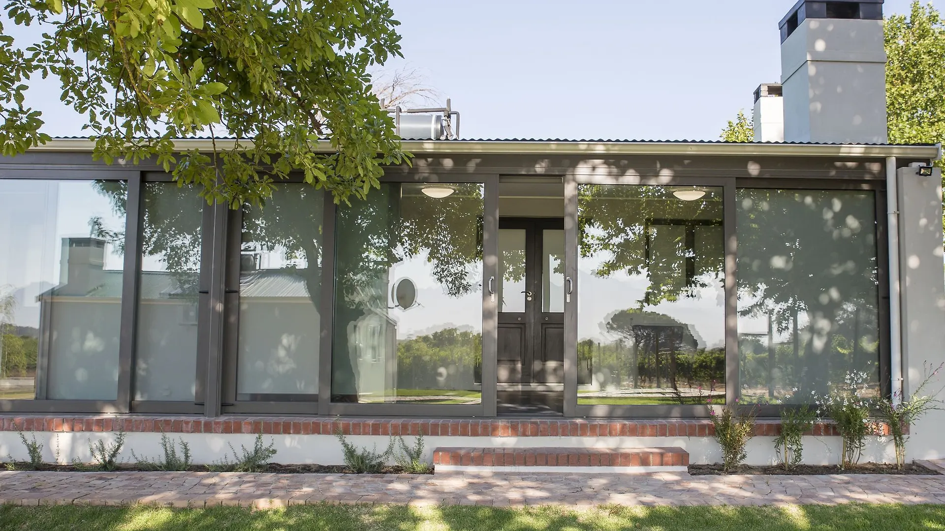 Kontakte von 401 Rozendal Cottages